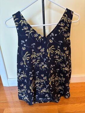 LOFT Navy Floral V-Neck & Back sleeveless top with Yellow and White Blooms